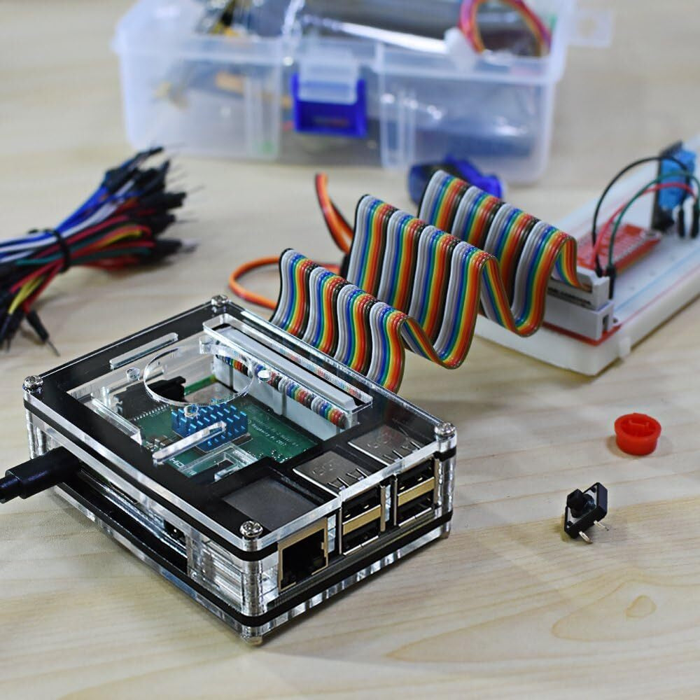 Raspberry Pi 3 B+ Case with Fan Cooling Pi 3B Case with 3 Pcs Heat-Sinks 5V